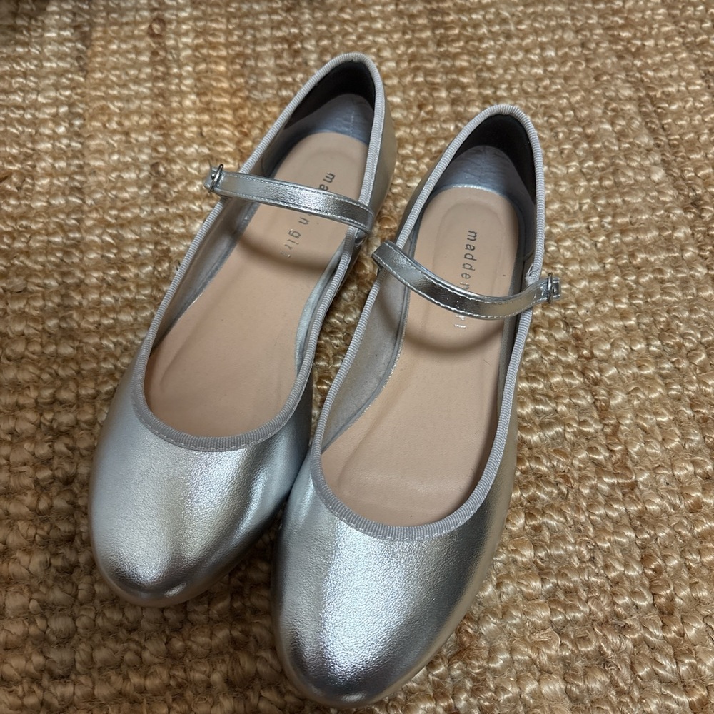 Steve Madden Silver Ballet Flats